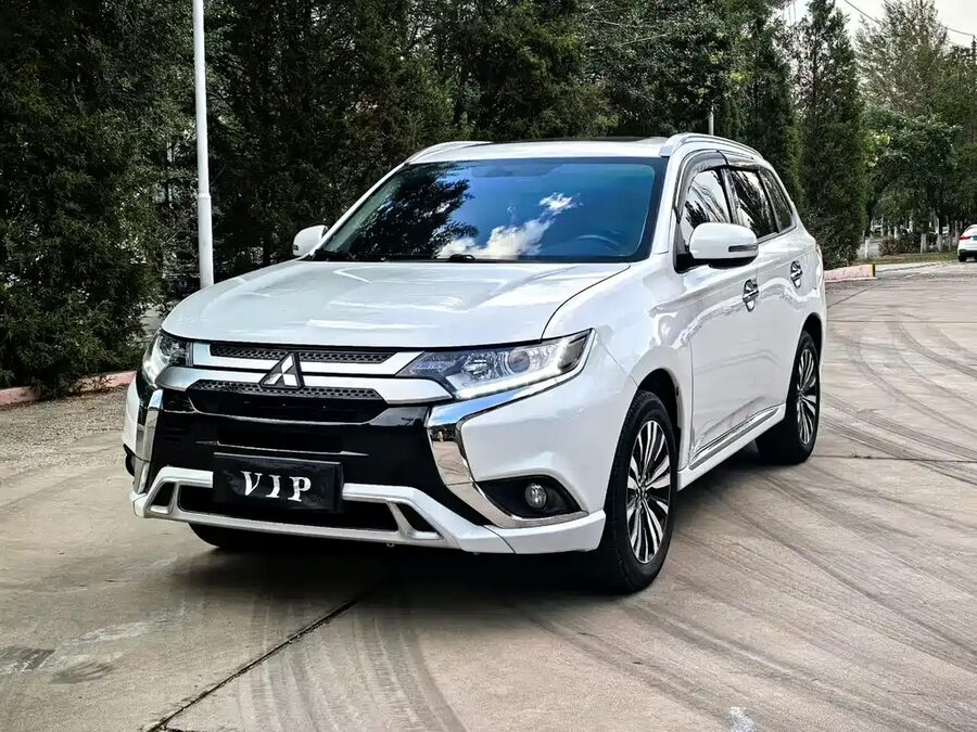 Mitsubishi Outlander, 2023 — фото продавца с che168