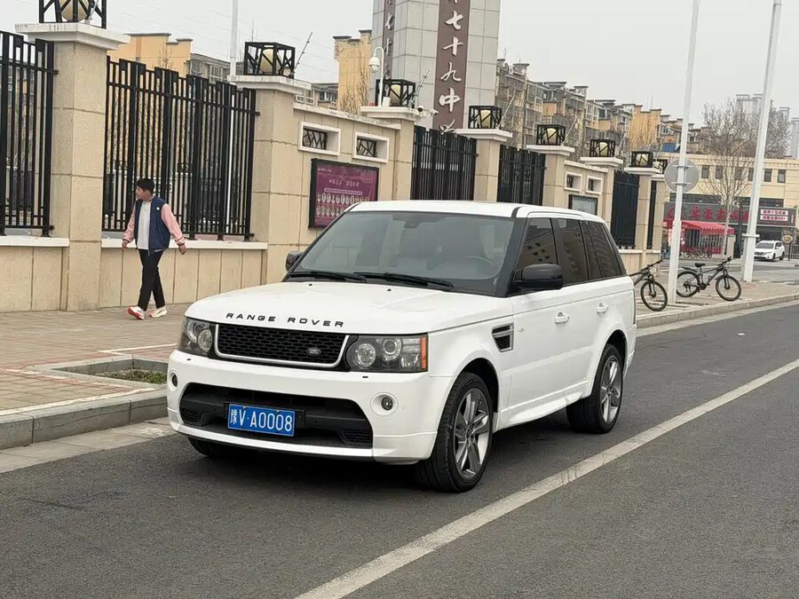 Land Rover Sport, 2013 — фото продавца с che168
