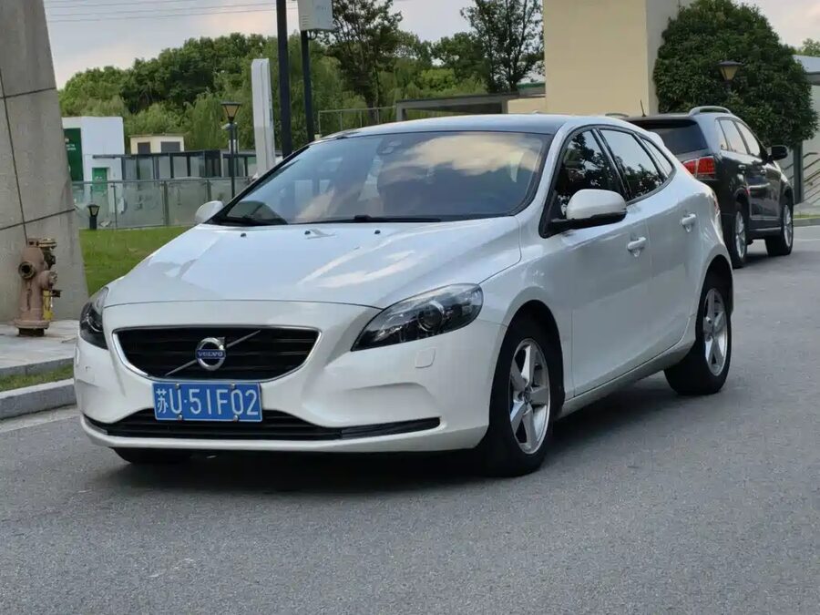 Volvo V40, 2016 — фото продавца с che168