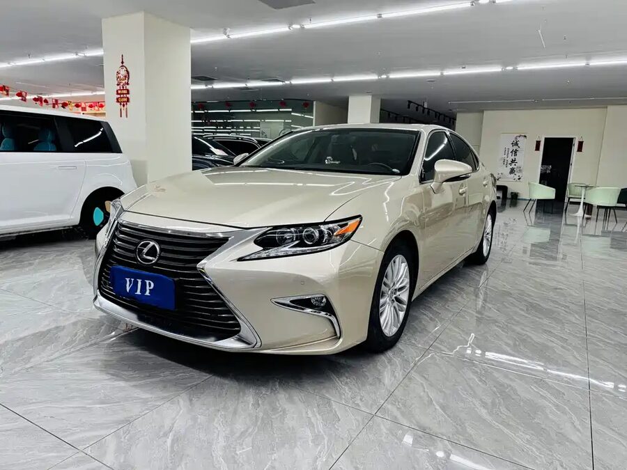 Lexus ES, 2016 — фото продавца с che168