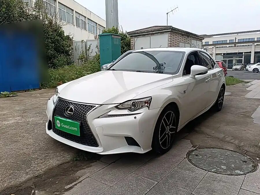 Lexus IS, 2016 — фото продавца с che168