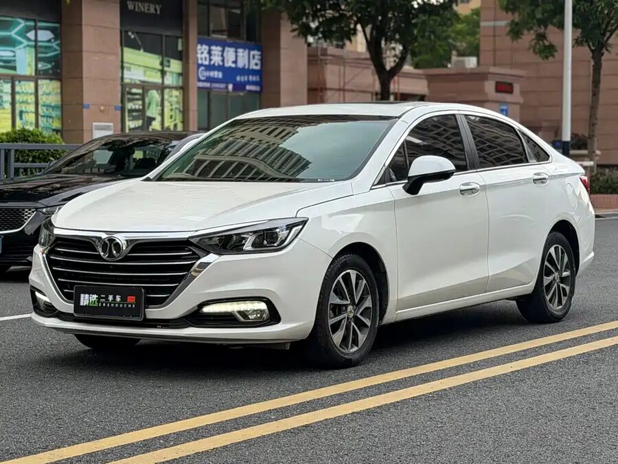 BAIC Senova D50, 2019 — фото продавца с che168