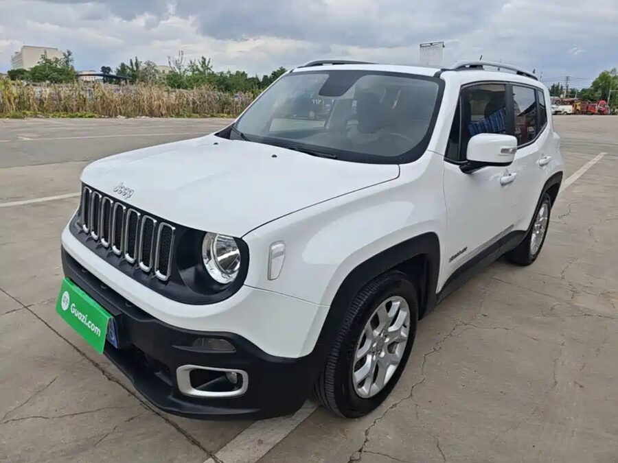 Jeep Renegade, 2016 — фото продавца с che168