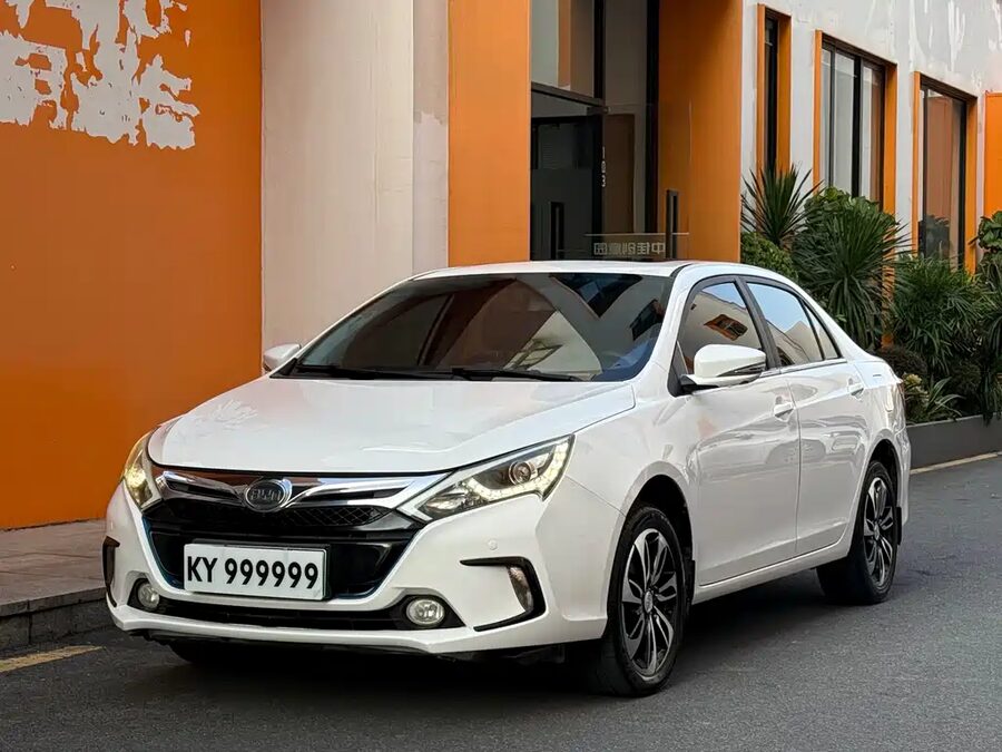 BYD Qin NEV, 2016 — фото продавца с che168