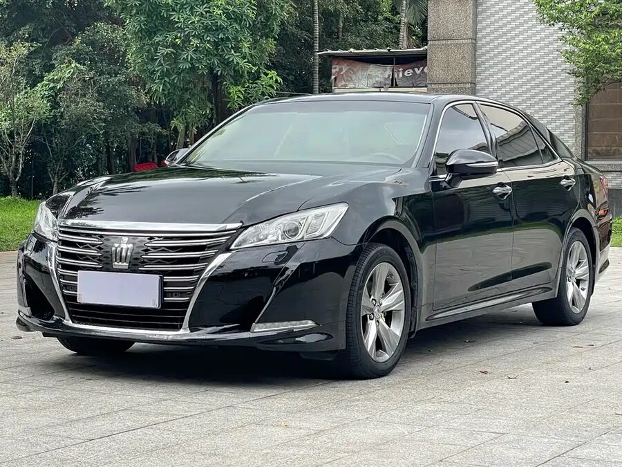 Toyota Crown, 2017 — фото продавца с che168
