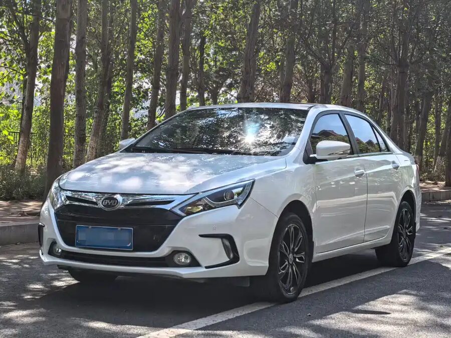 BYD Qin NEV, 2015 — фото продавца с che168