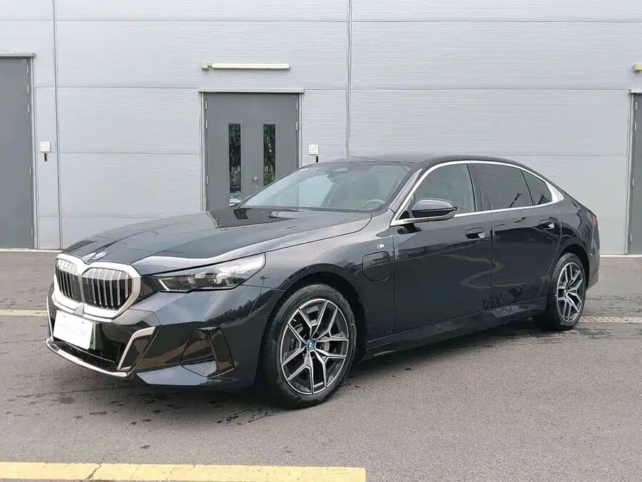 BMW i5, 2026 — фото продавца с che168