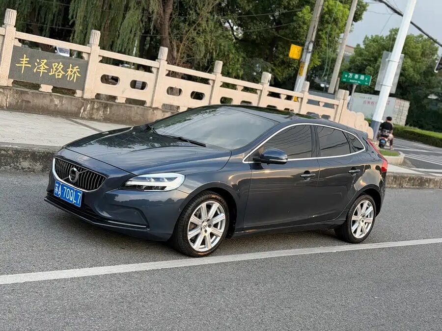 Volvo V40, 2017 — фото продавца с che168