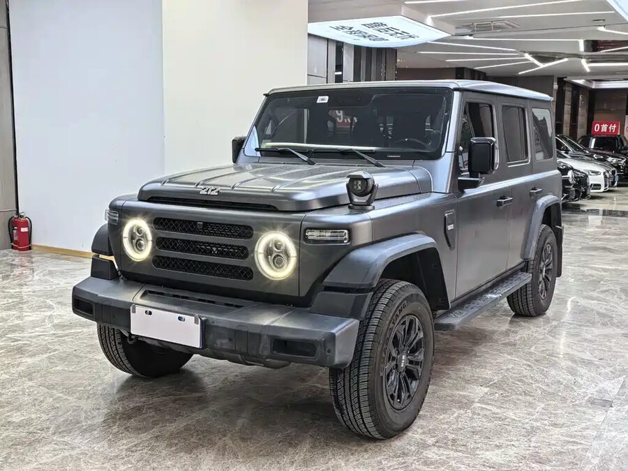 212 212 T01, 2025 — фото продавца с che168