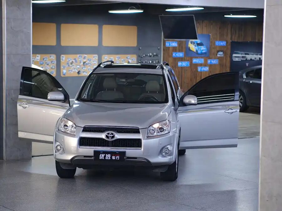 Toyota RAV4, 2013 — фото продавца с che168