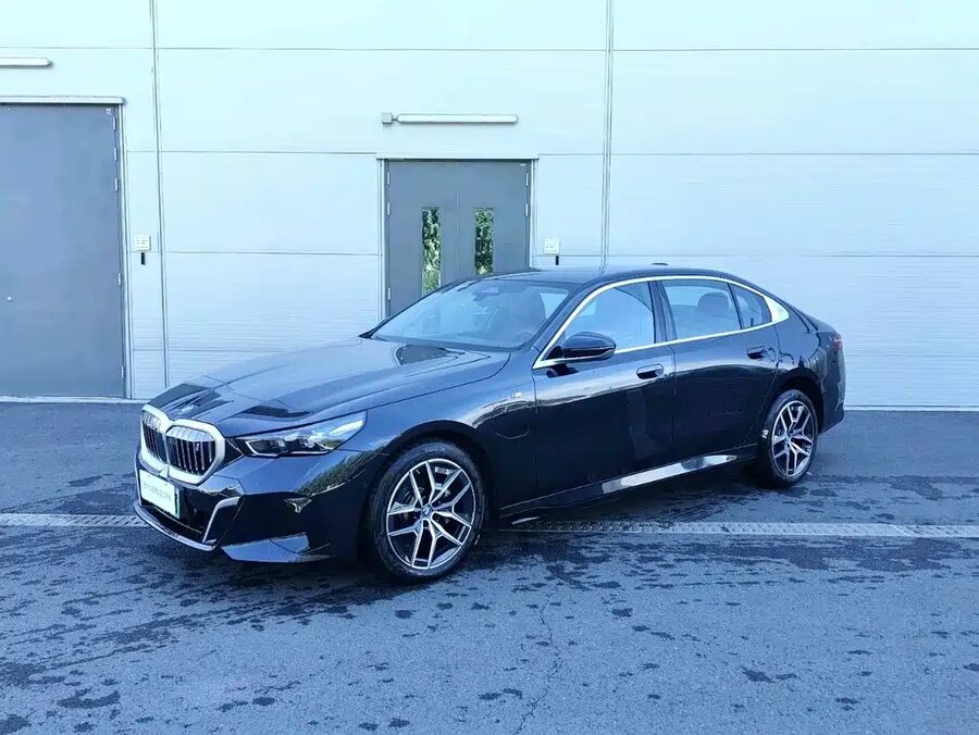 BMW i5, 2026 — фото продавца с che168