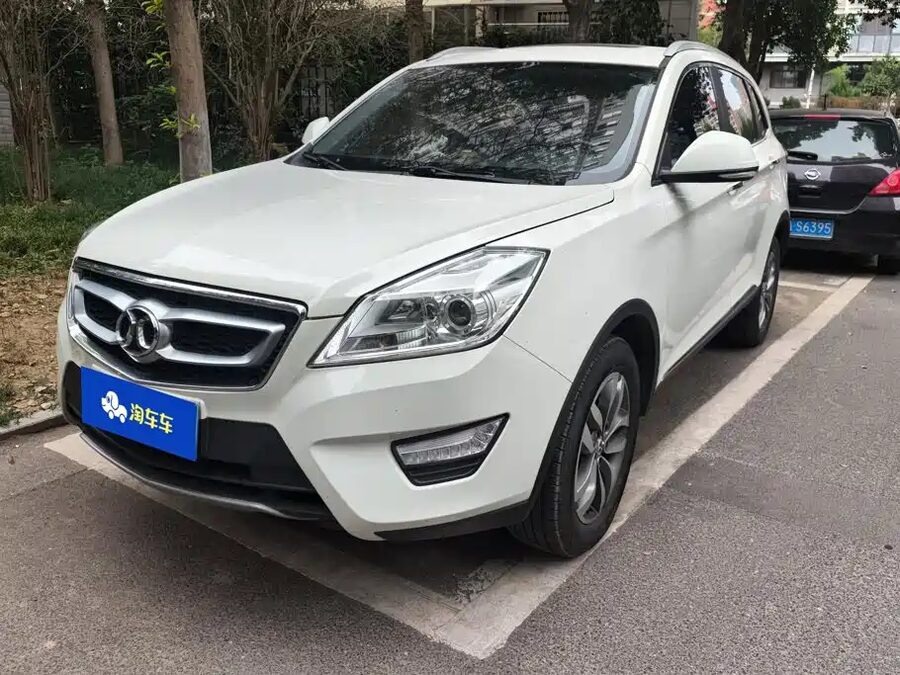 BAIC Senova X65, 2015 — фото продавца с che168