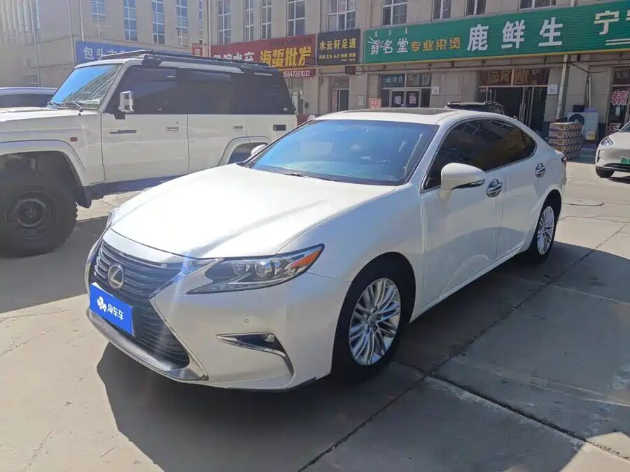 Lexus ES, 2015 — фото продавца с che168