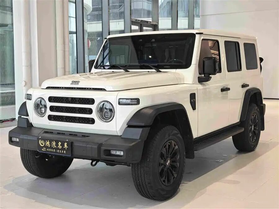 212 212 T01, 2025 — фото продавца с che168