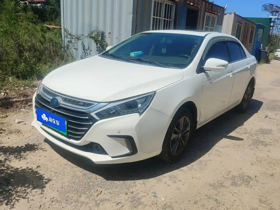 BYD Qin NEV, 2018 — фото продавца с che168