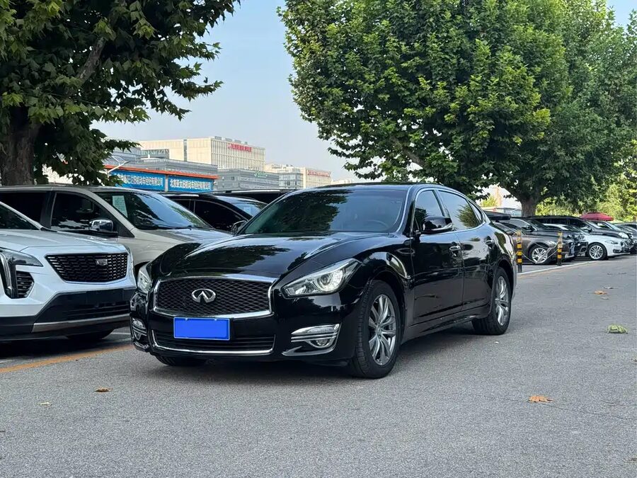 Infiniti Q70, 2016 — фото продавца с che168