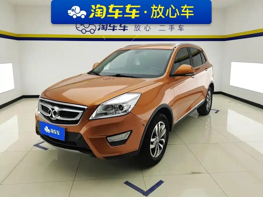 BAIC Senova X65, 2015 — фото продавца с che168