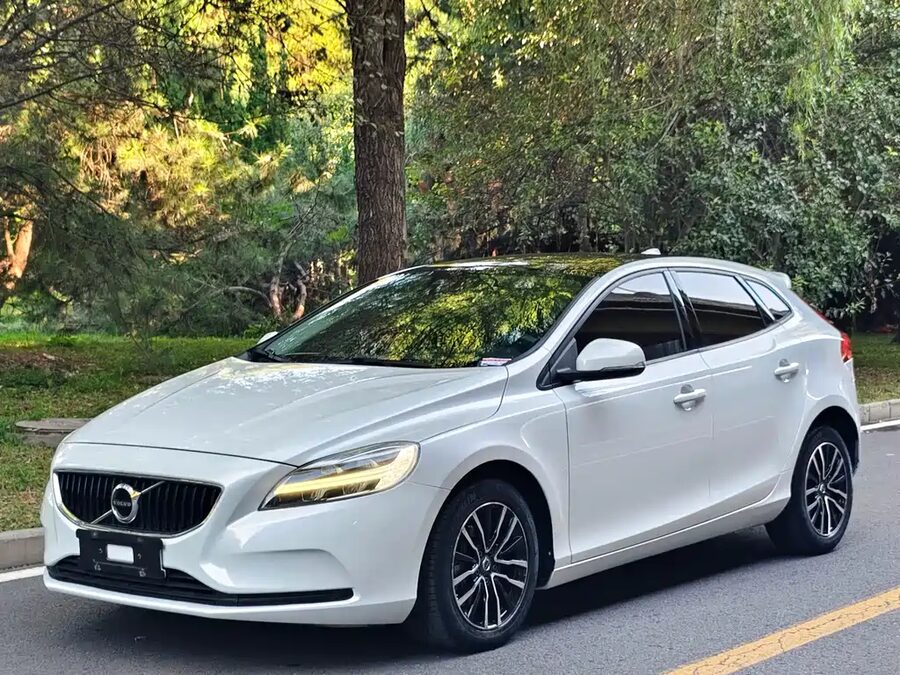Volvo V40, 2016 — фото продавца с che168