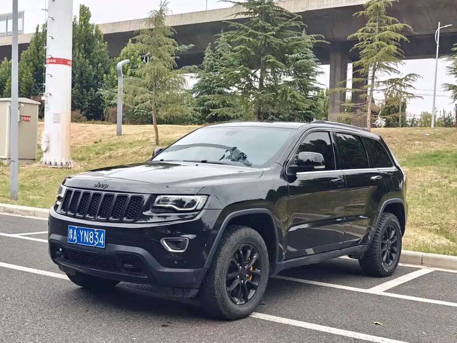 Jeep Grand Cherokee (Import), 2016 — фото продавца с che168