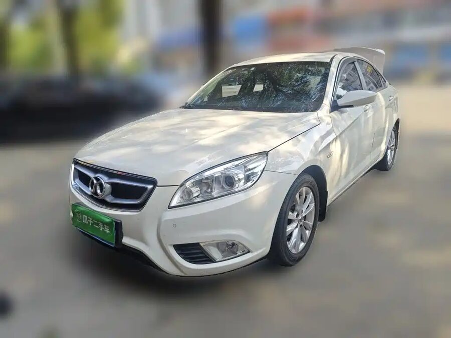BAIC Senova D50, 2015 — фото продавца с che168