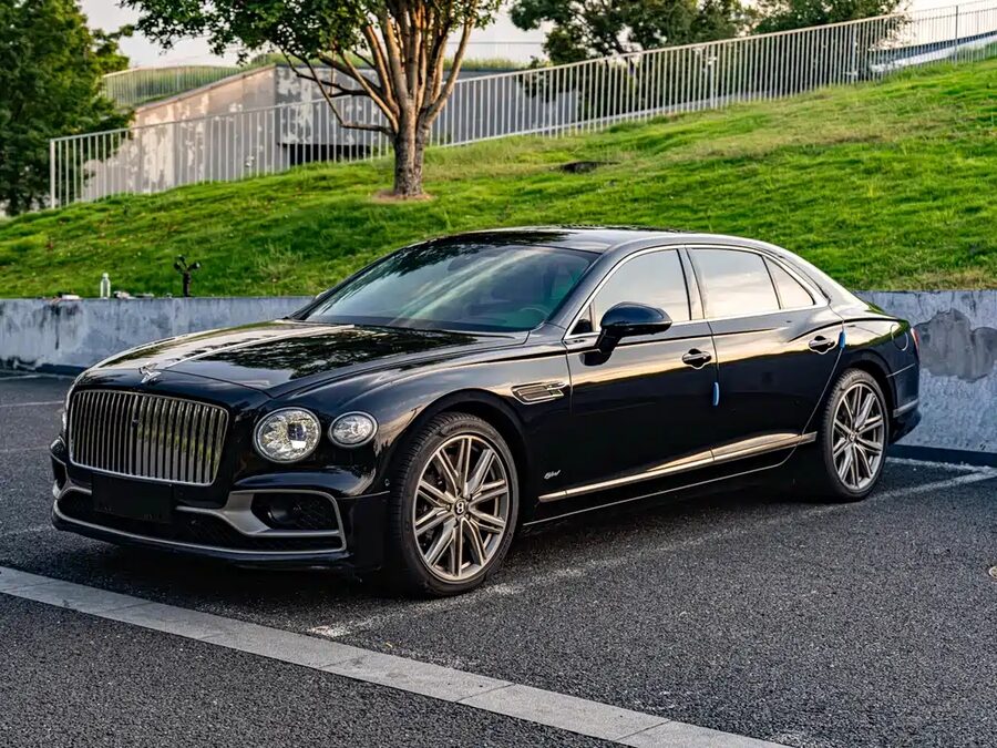 Bentley Flying Spur PHEV, 2022 — фото продавца с che168