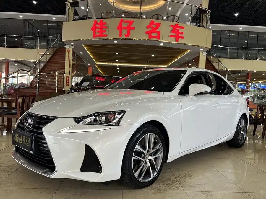 Lexus IS, 2018 — фото продавца с che168