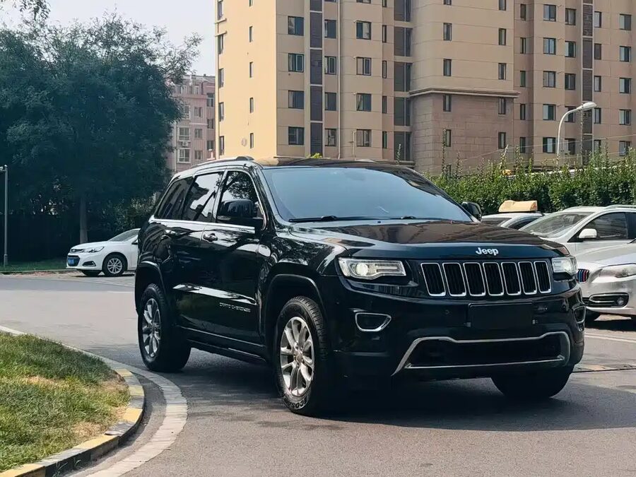 Jeep Grand Cherokee (Import), 2016 — фото продавца с che168