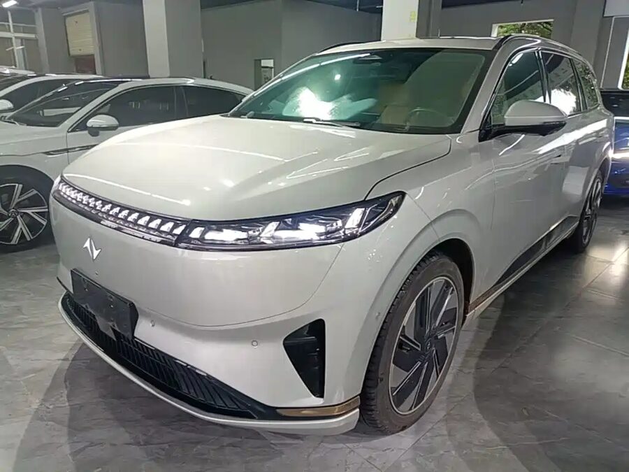 eπ eπ008, 2025 — фото продавца с che168