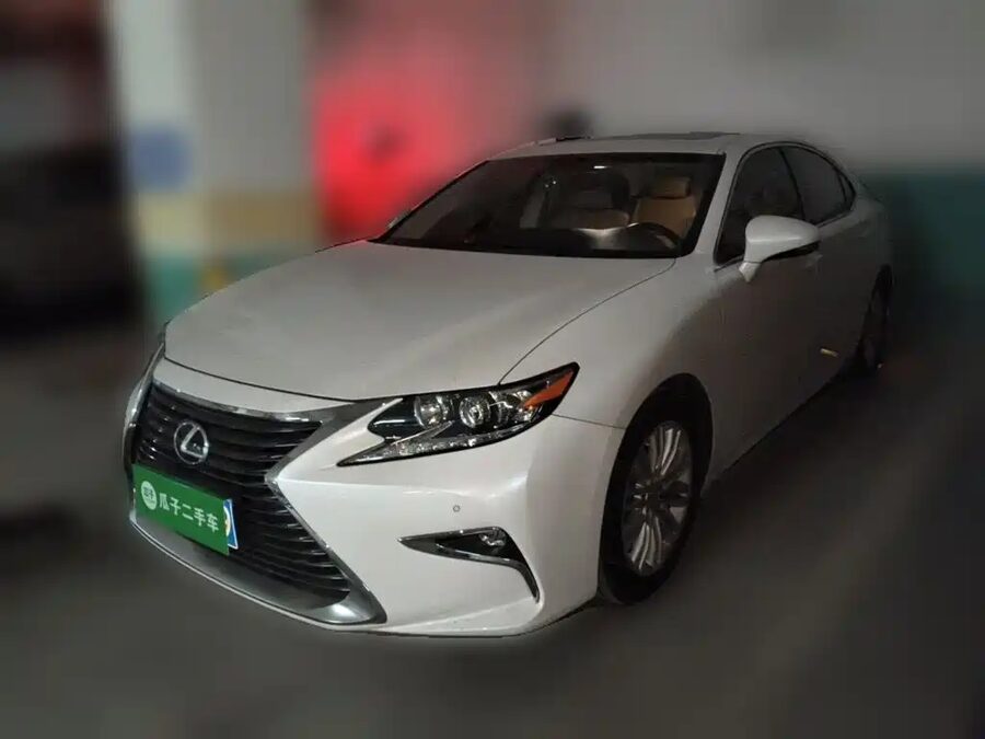 Lexus ES, 2018 — фото продавца с che168