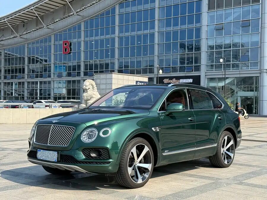 Bentley Bentayga PHEV, 2019 — фото продавца с che168