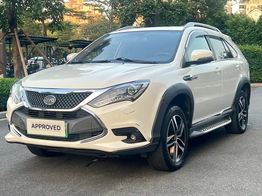 BYD Tang New Energy, 2015 — фото продавца с che168