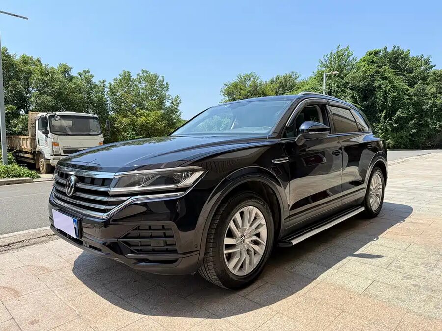 Volkswagen Touareg, 2021 — фото продавца с che168