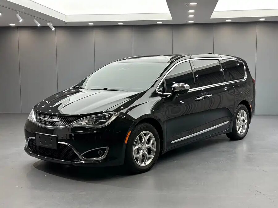 Chrysler Grand Voyager (Import), 2020 — фото продавца с che168