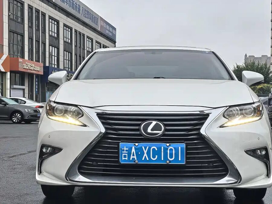Lexus ES, 2016 — фото продавца с che168