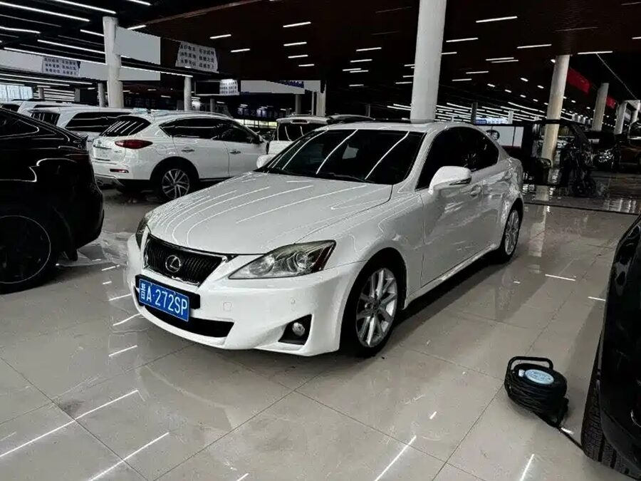 Lexus IS, 2012 — фото продавца с che168