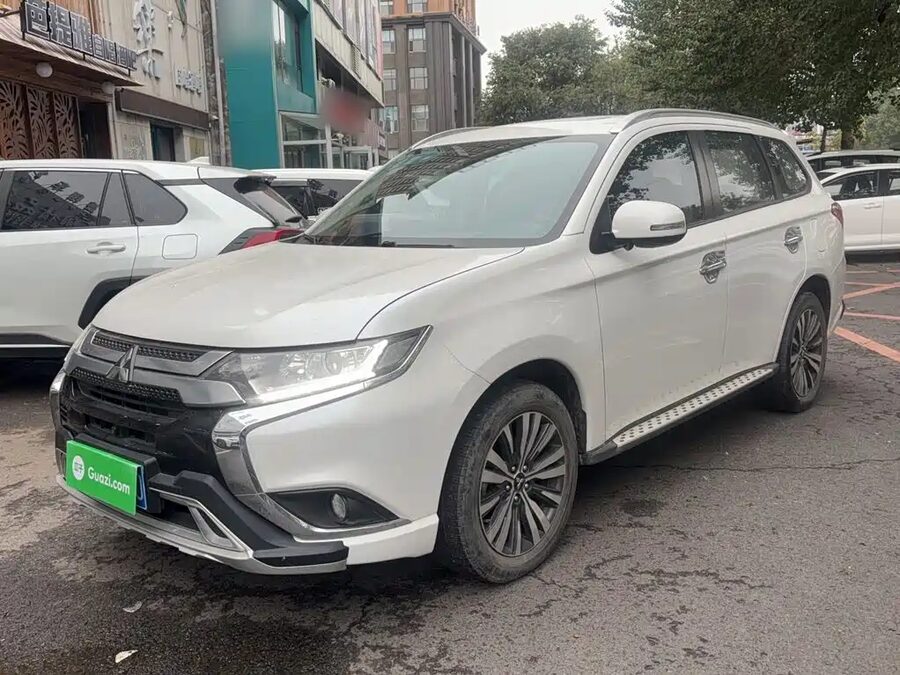 Mitsubishi Outlander, 2022 — фото продавца с che168