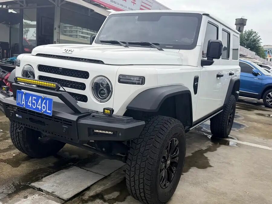 212 212 T01, 2025 — фото продавца с che168