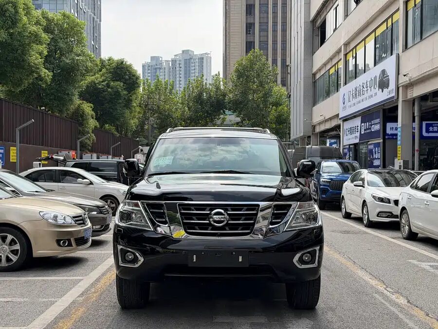 Nissan Patrol, 2017 — фото продавца с che168