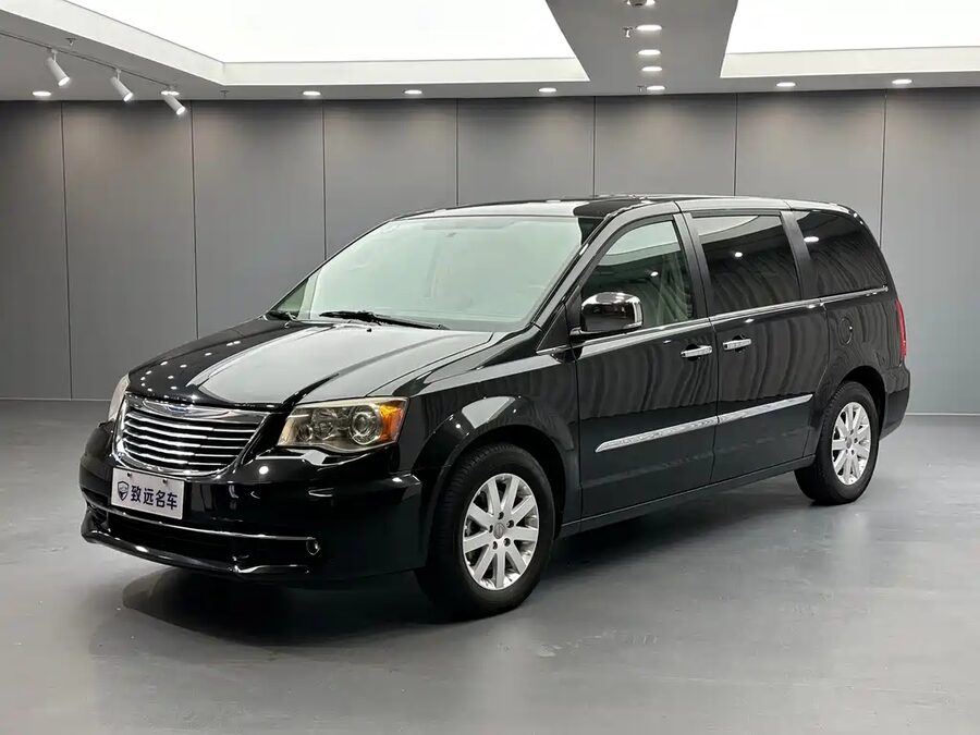Chrysler Grand Voyager (Import), 2016 — фото продавца с che168