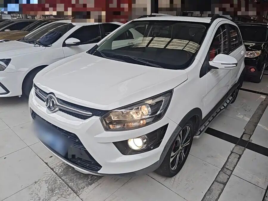 BAIC Senova X25, 2016 — фото продавца с che168