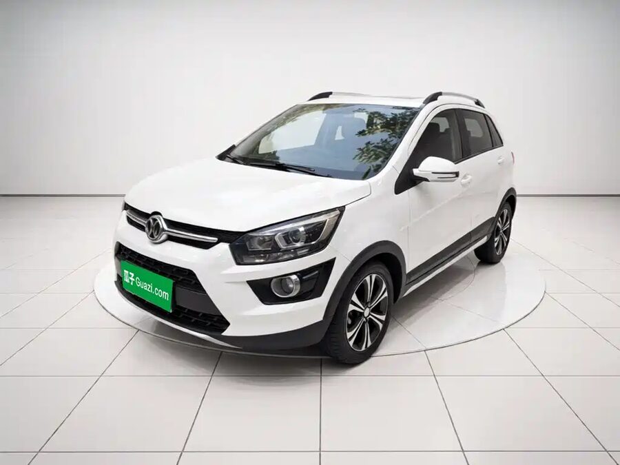 BAIC Senova X25, 2016 — фото продавца с che168