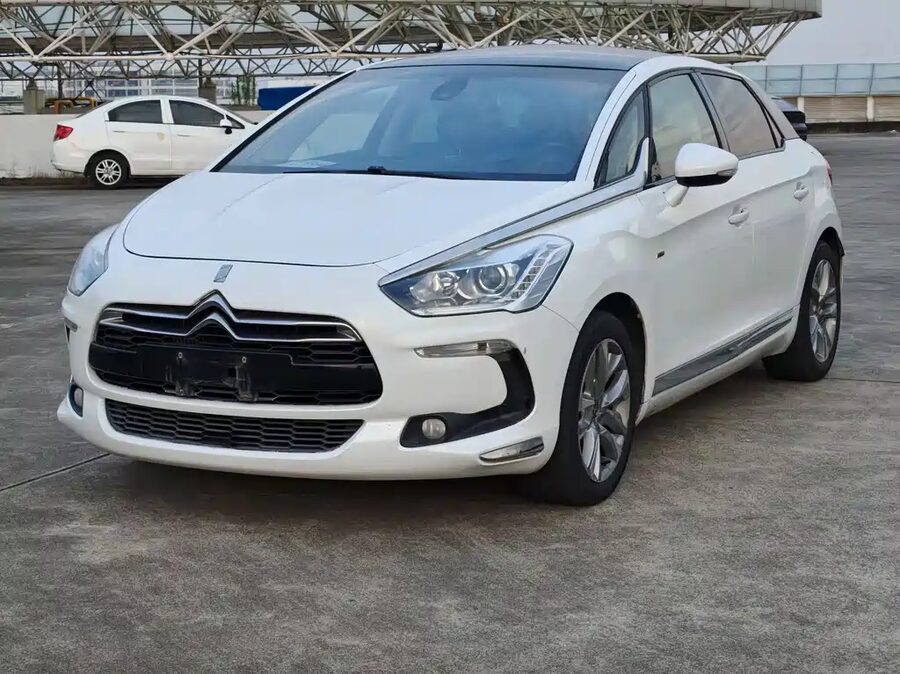 DS DS 5, 2014 — фото продавца с che168
