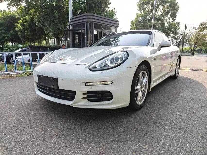 Porsche Panamera, 2015 — фото продавца с che168