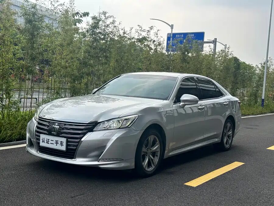 Toyota Crown, 2016 — фото продавца с che168