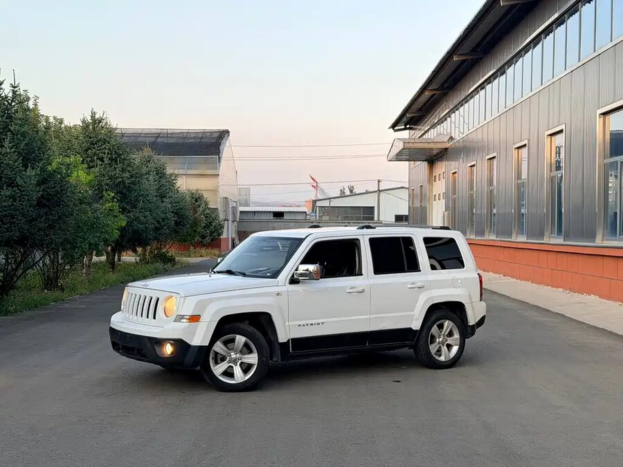 Jeep Patriot, 2012 — фото продавца с che168