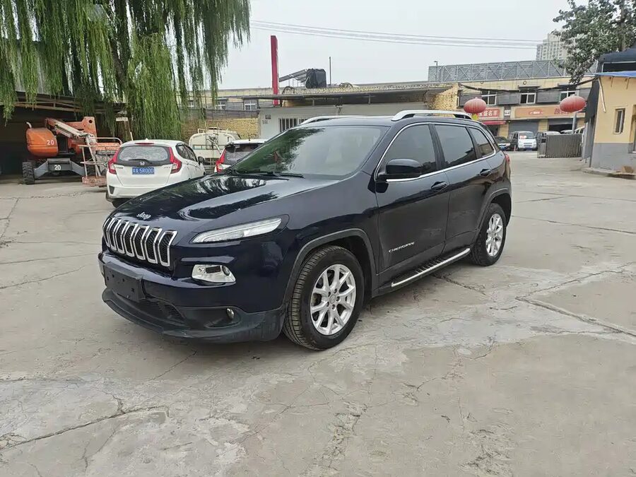 Jeep Cherokee, 2016 — фото продавца с che168