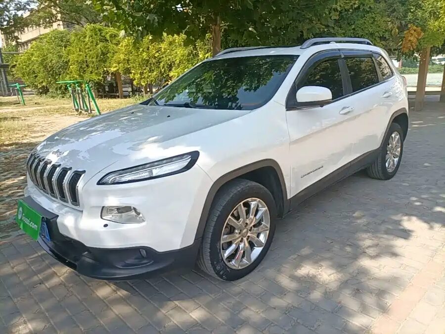 Jeep Cherokee (Import), 2015 — фото продавца с che168