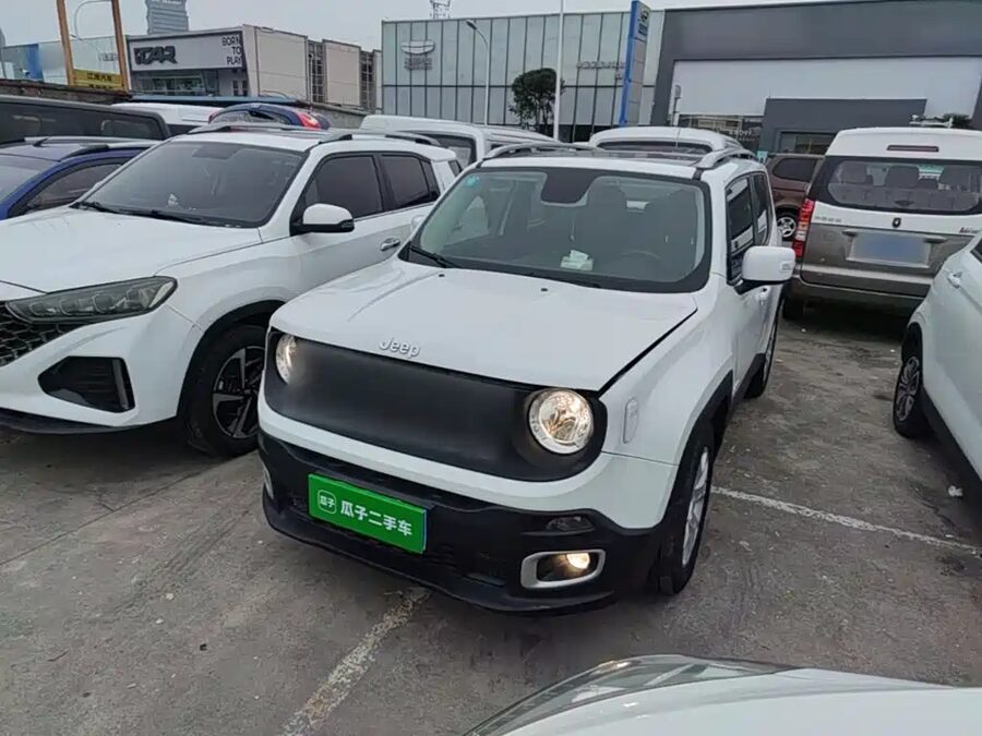 Jeep Renegade, 2016 — фото продавца с che168