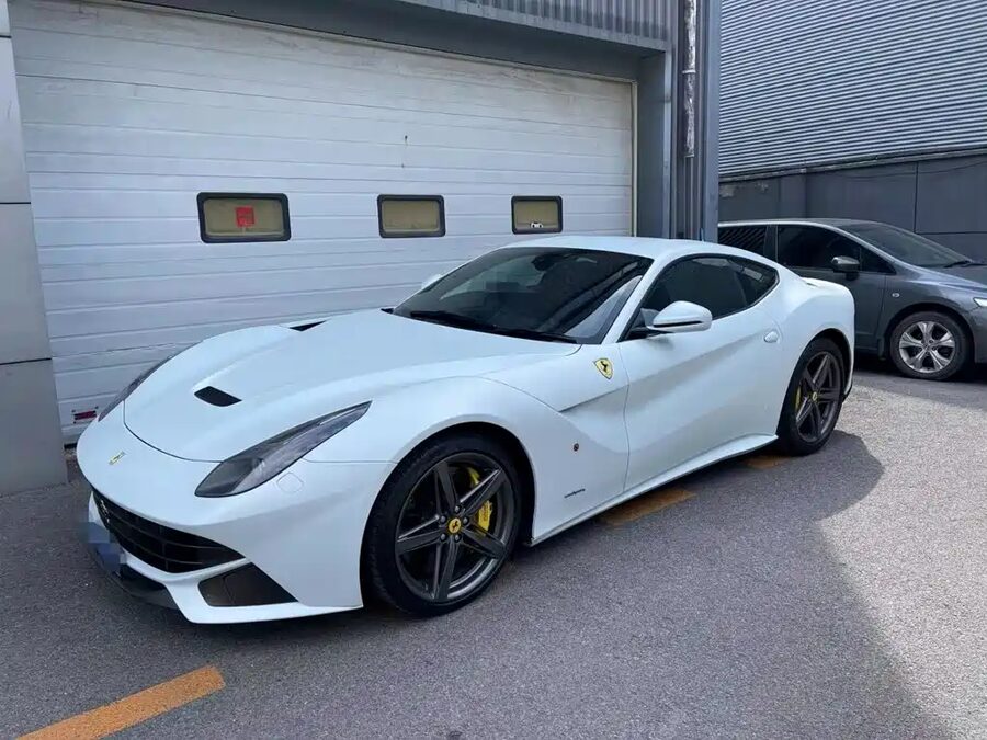 Ferrari F12berlinetta, 2013 — фото продавца с che168