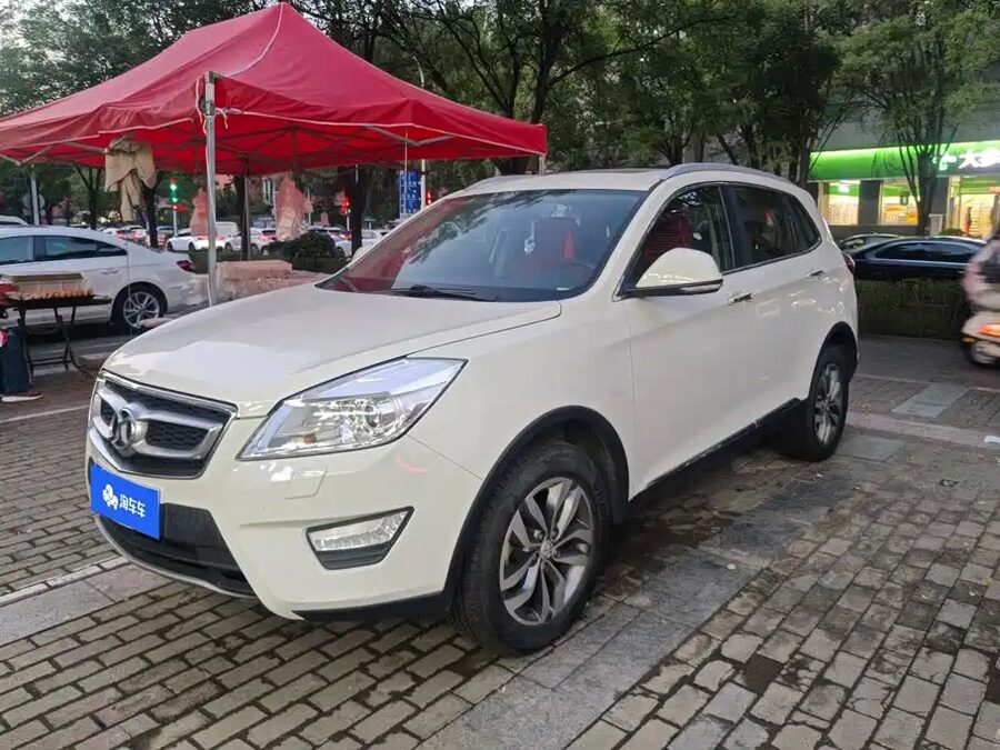 BAIC Senova X65, 2019 — фото продавца с che168